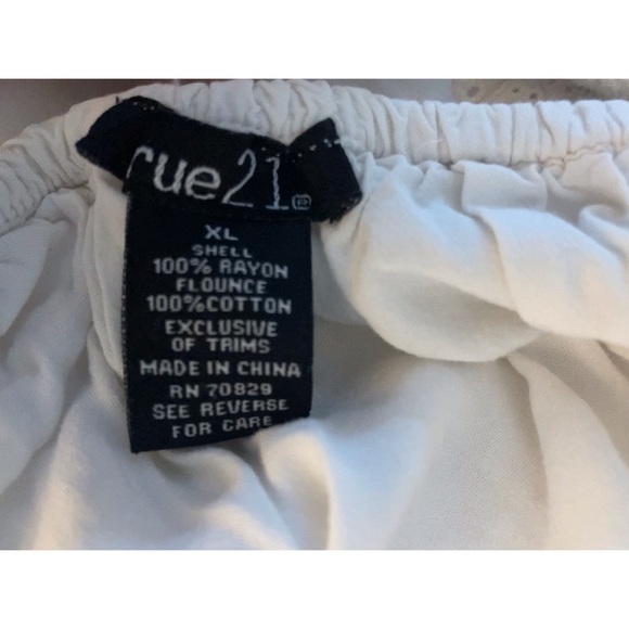 Women’s Rue 21 Blouse - Picture 7 of 7